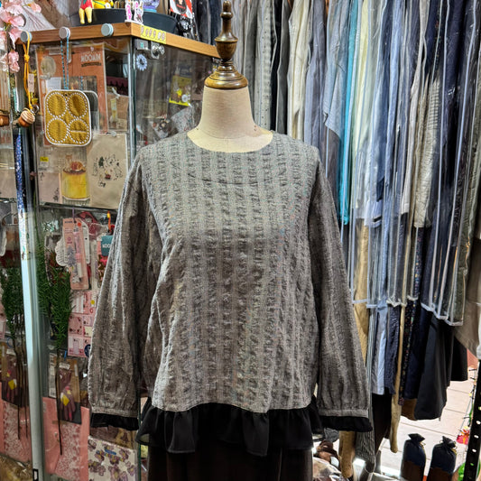 Sale- Lueuf Ruffles Top, 2 Colors, made in Japan