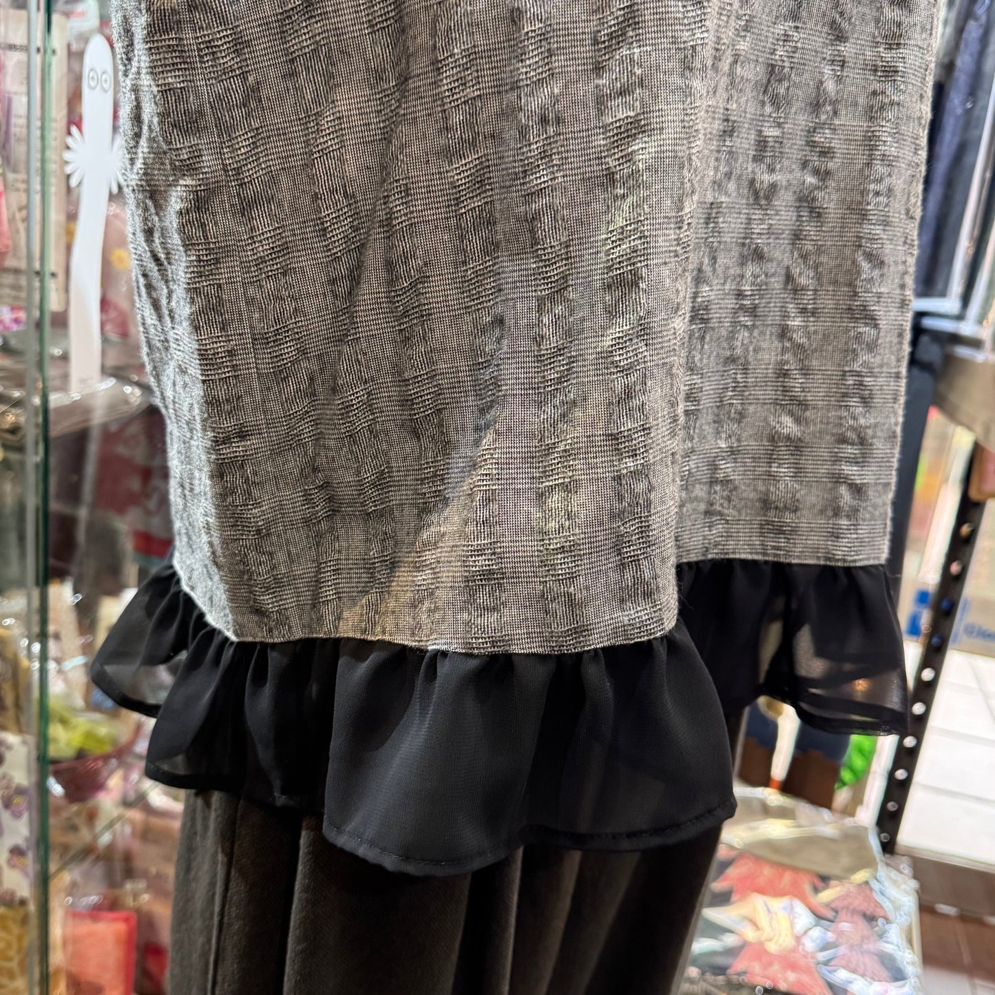 Sale- Lueuf Ruffles Top, 2 Colors, made in Japan