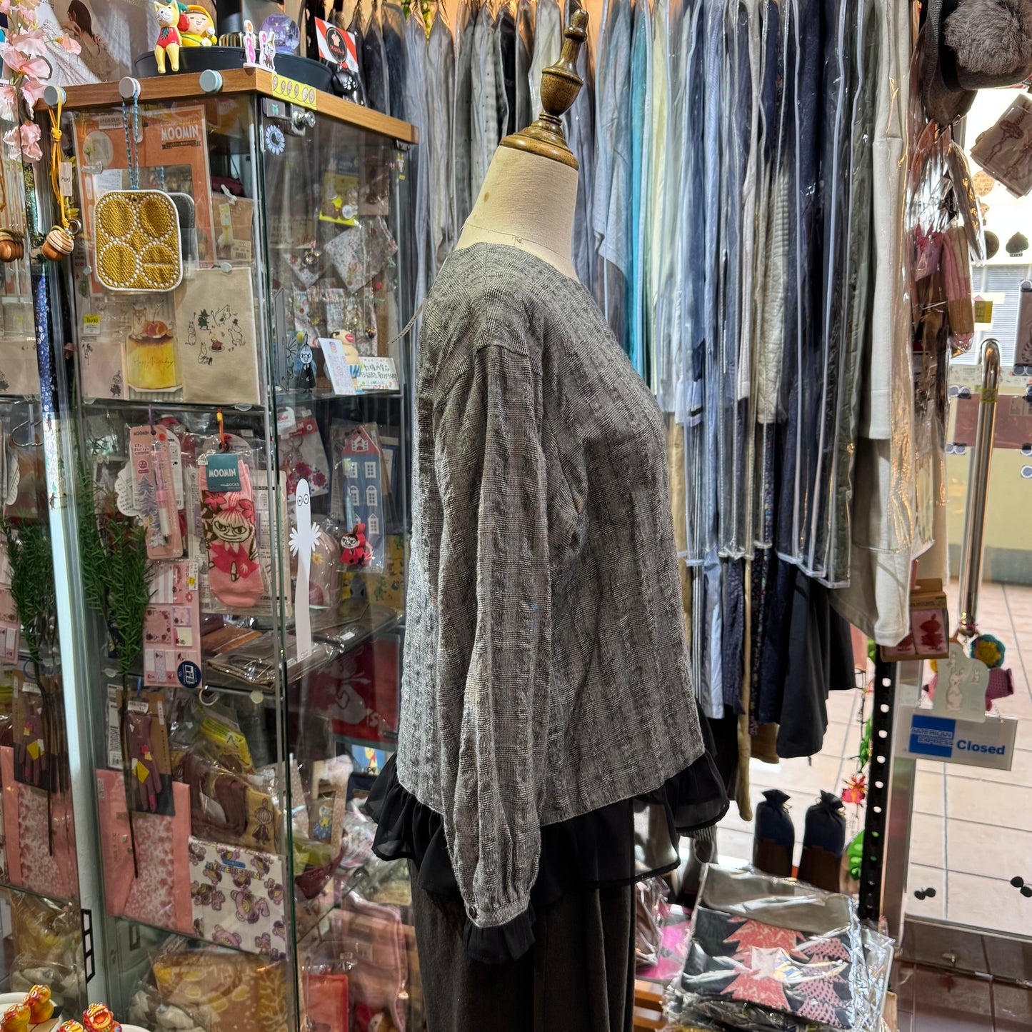 Sale- Lueuf Ruffles Top, 2 Colors, made in Japan