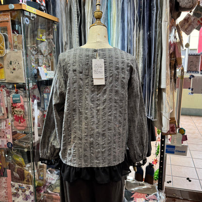 EXTRA30- Lueuf Ruffles Top, 2 Colors, made Japan