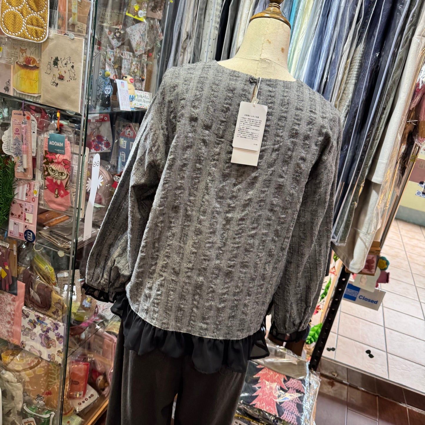 Sale- Lueuf Ruffles Top, 2 Colors, made in Japan