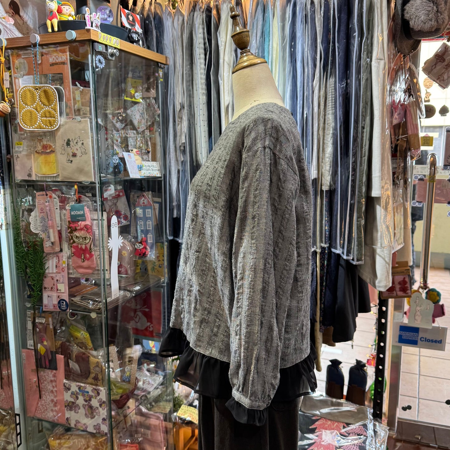 Sale- Lueuf Ruffles Top, 2 Colors, made in Japan