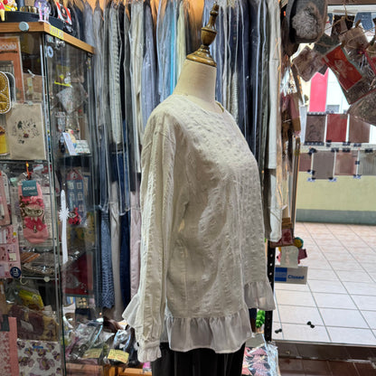 EXTRA30- Lueuf Ruffles Top, 2 Colors, made Japan