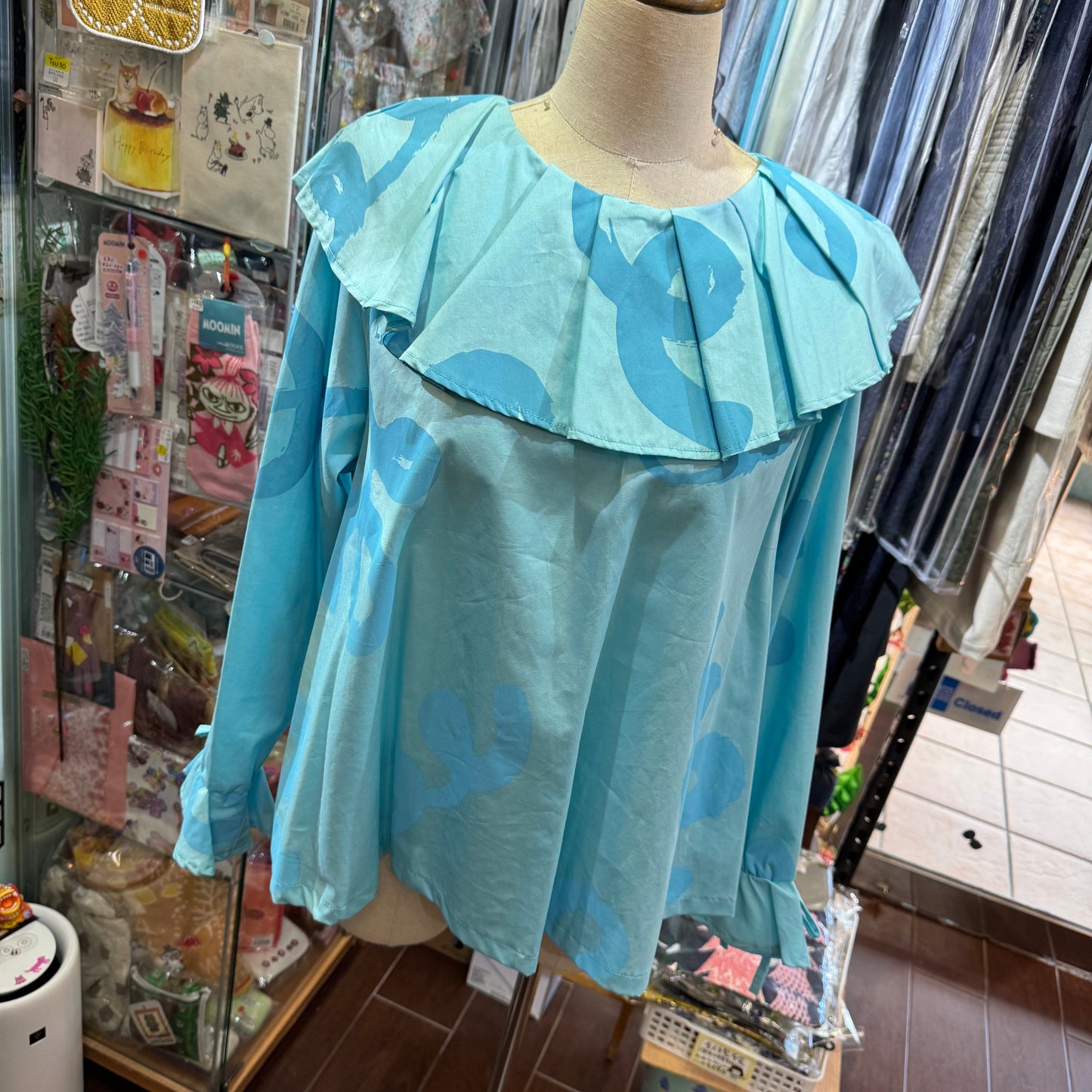 Sale- Frankygrow Light Blue Pleats Collars Top, size F2, made in Japan
