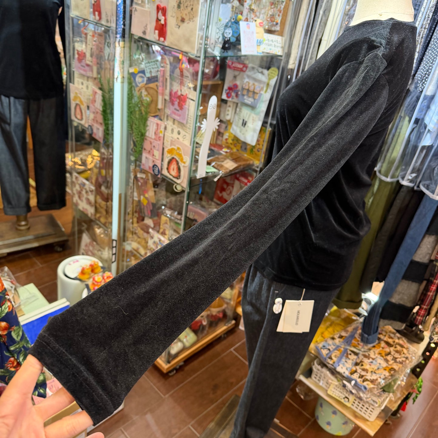 Midiumisolid Black Top, made in Japan