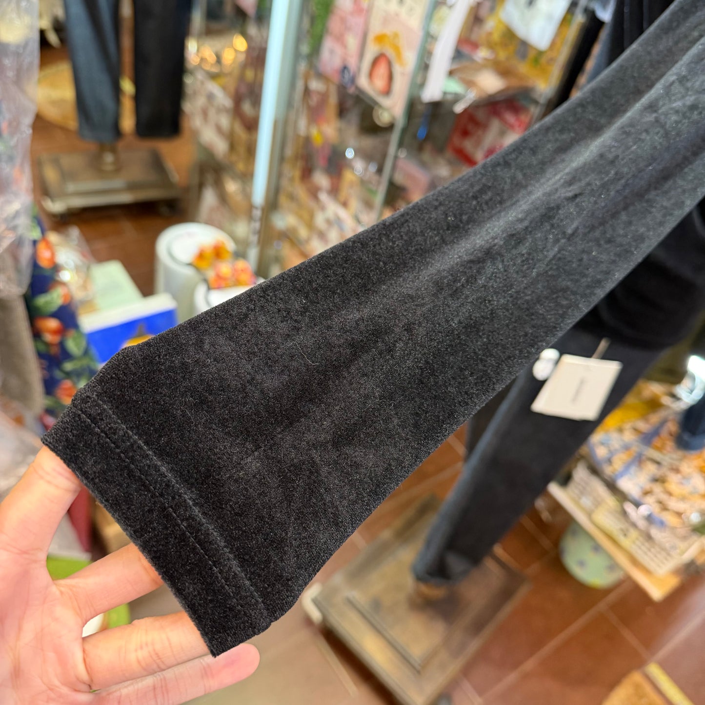 Midiumisolid Black Top, made in Japan