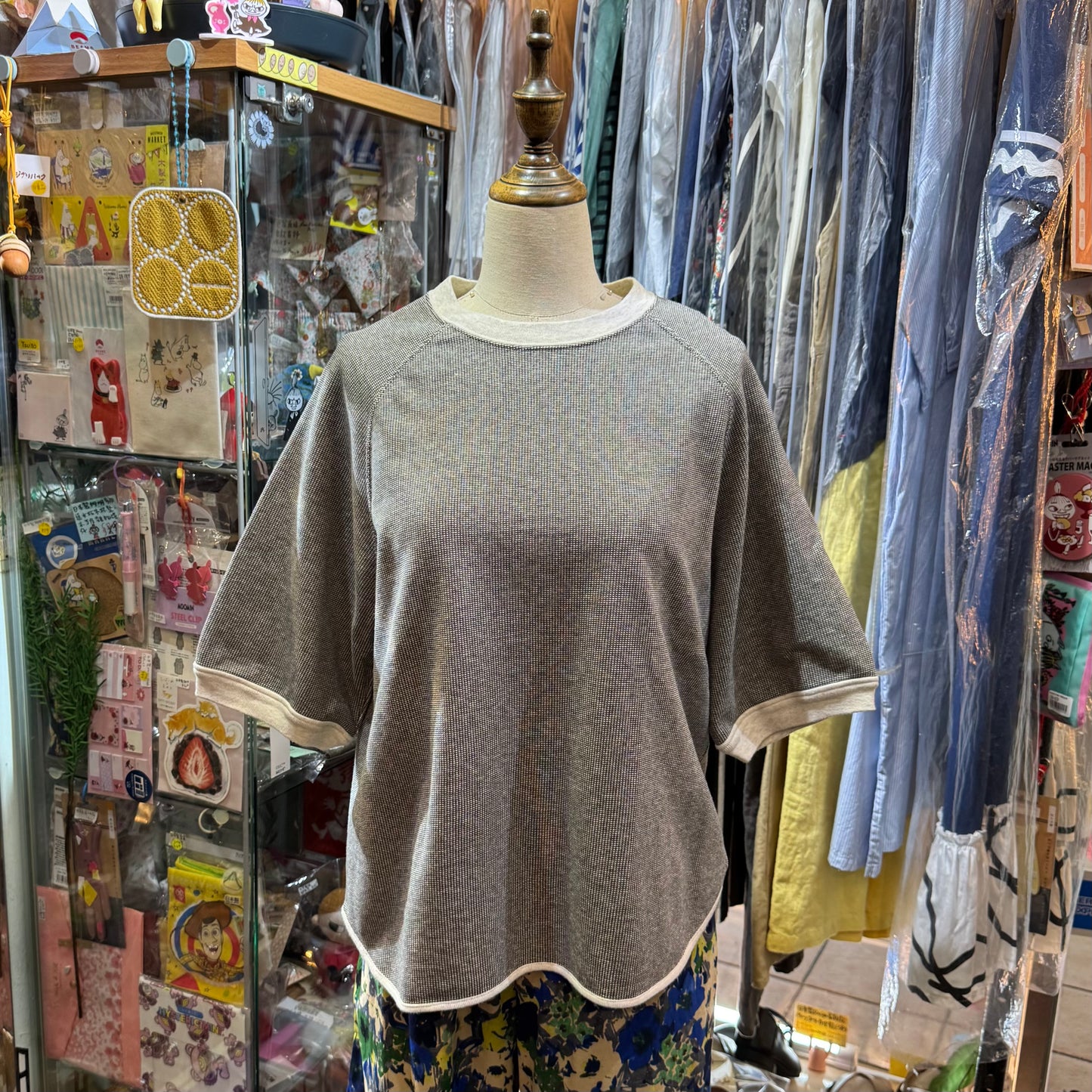 Hands of creation T-shirt, 2 Colors, made in Japan
