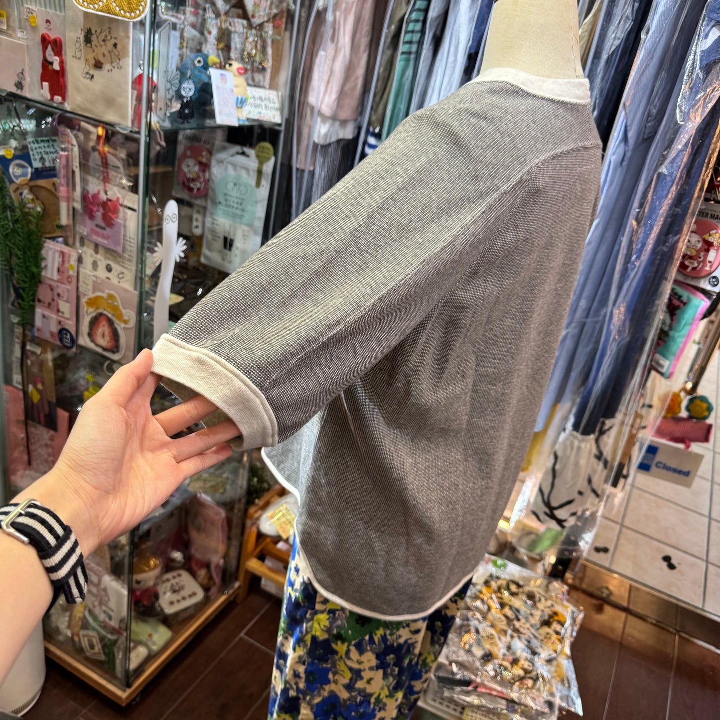 Hands of creation T-shirt, 2 Colors, made in Japan