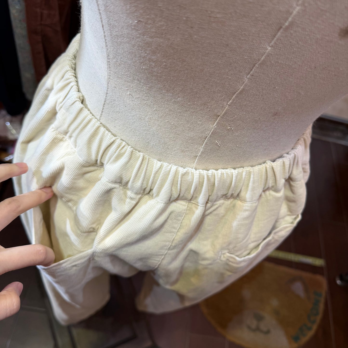 Ista-ire Ivory Pants