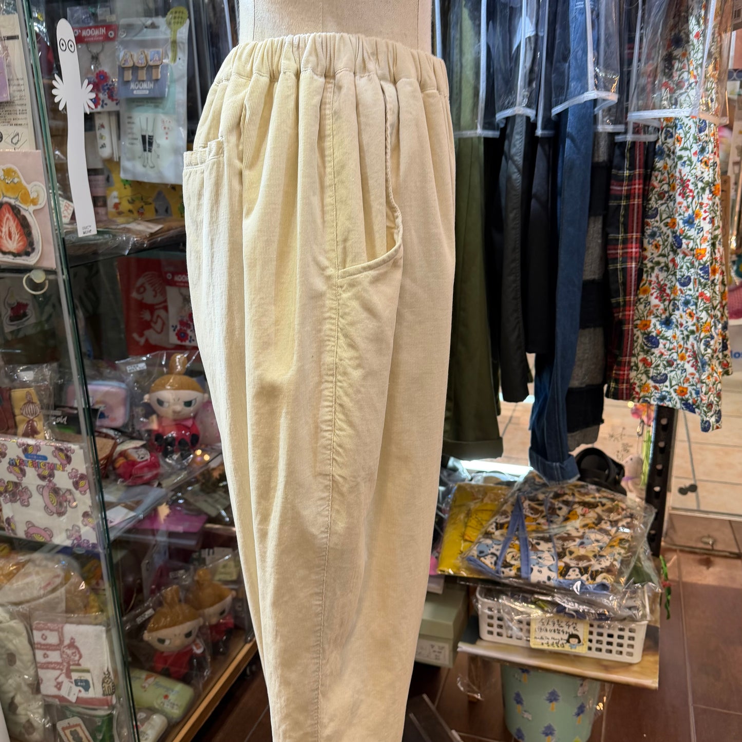 Ista-ire Ivory Pants