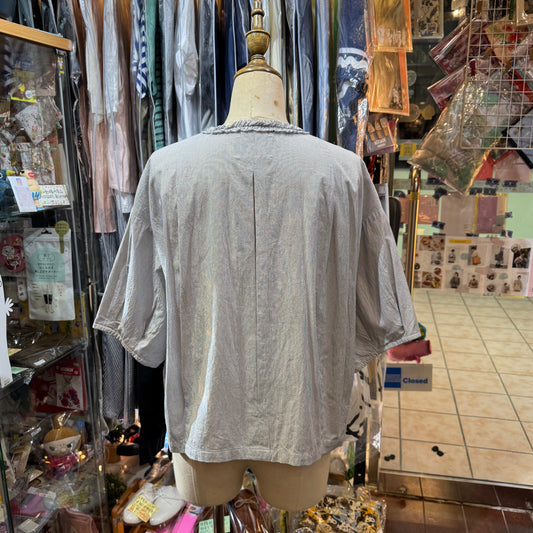 Ouvert 条纹荷叶边衬衫，日本制造