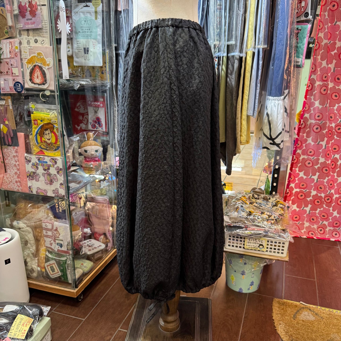 Mizuiro ind Black Balloon Skirt, made in Japan