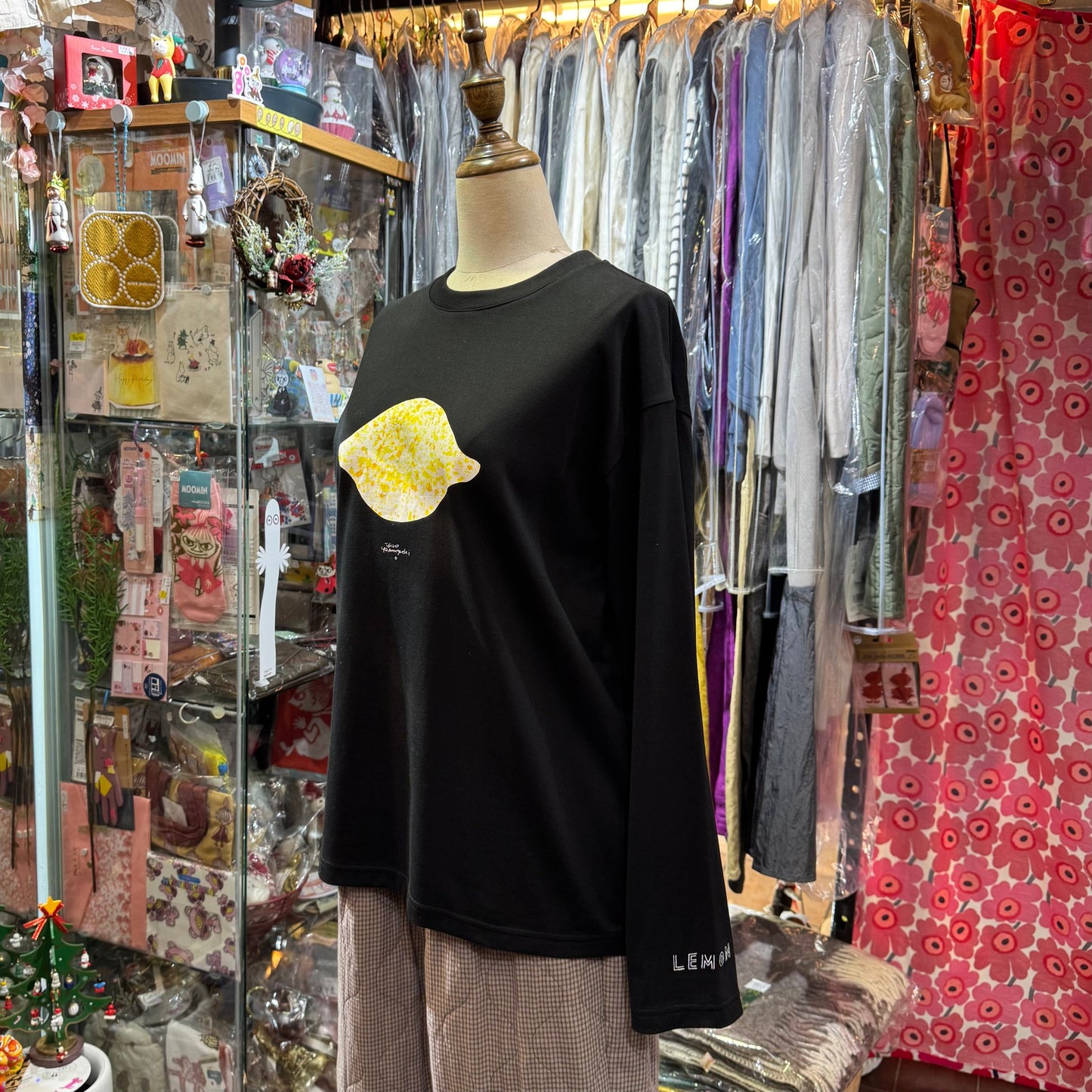 Sale- conges payes ADIEU TRISTESSE Lemon Black T-shirt, made in Japan