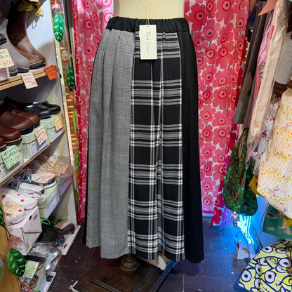 Vent d Ouest Checked Patchwork Skirt, 2 Colors, made in Japan