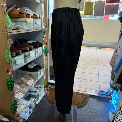 Lueuf Cropped Pants, 2 Colors, made in Japan