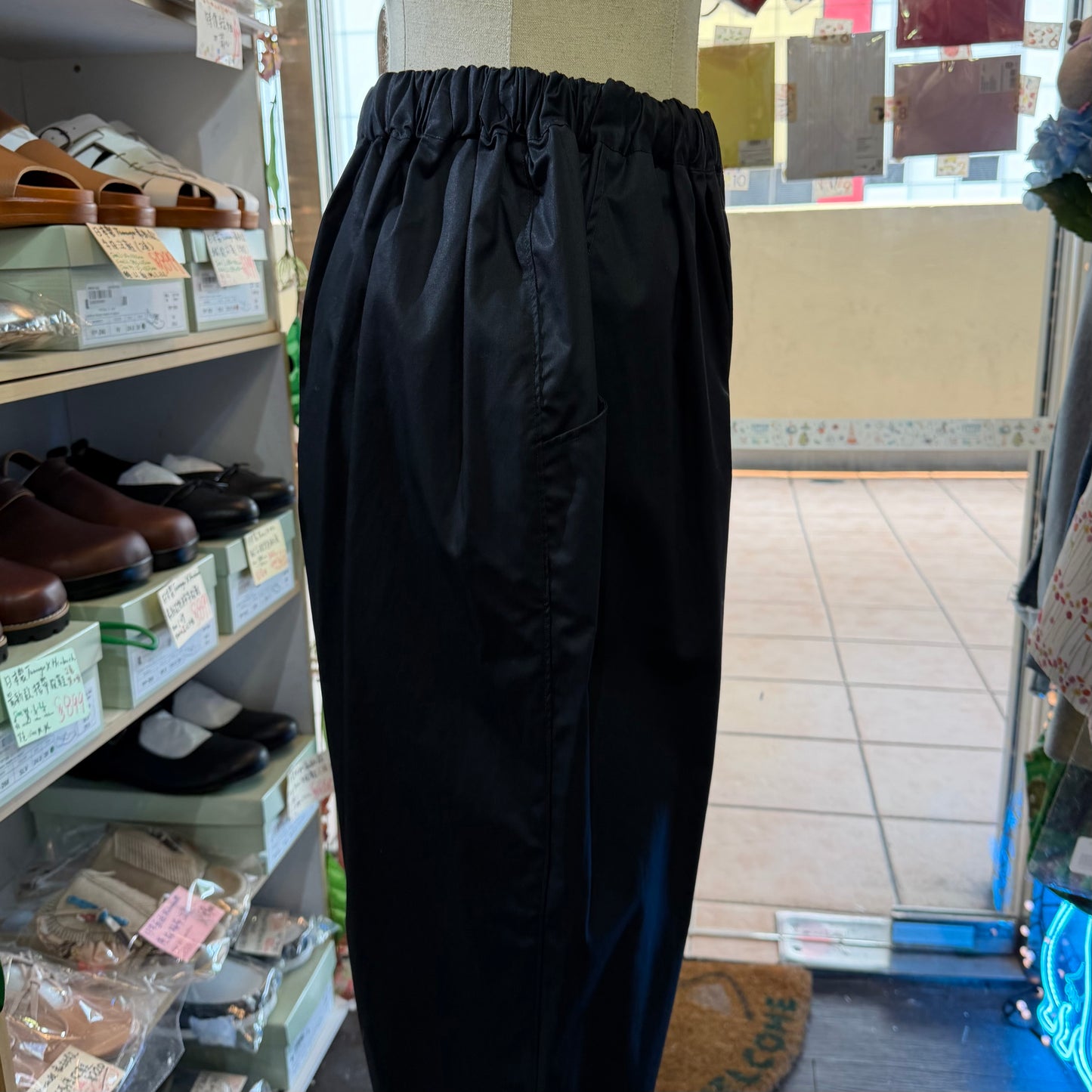 Lueuf Cropped Pants, 2 Colors, made in Japan