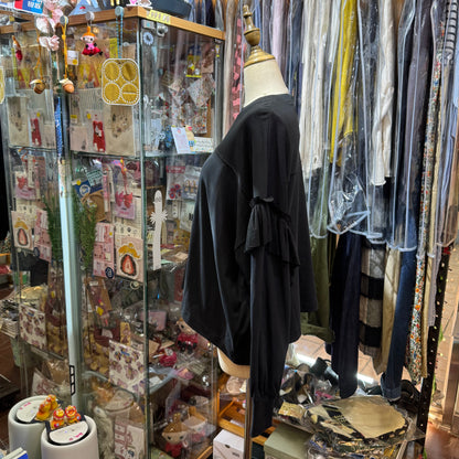 Tumugu Black Frill Sweatshirt, made in Japan