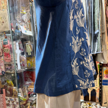 Castle Combre ...  Lily of the Valley Embroidery Blue Shirt, made in Japan