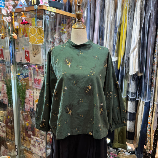 tukuroi by SUN VALLEY Embroidery Green Top