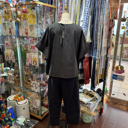 Mizuiro Ind Black Frill Top, made in Japan