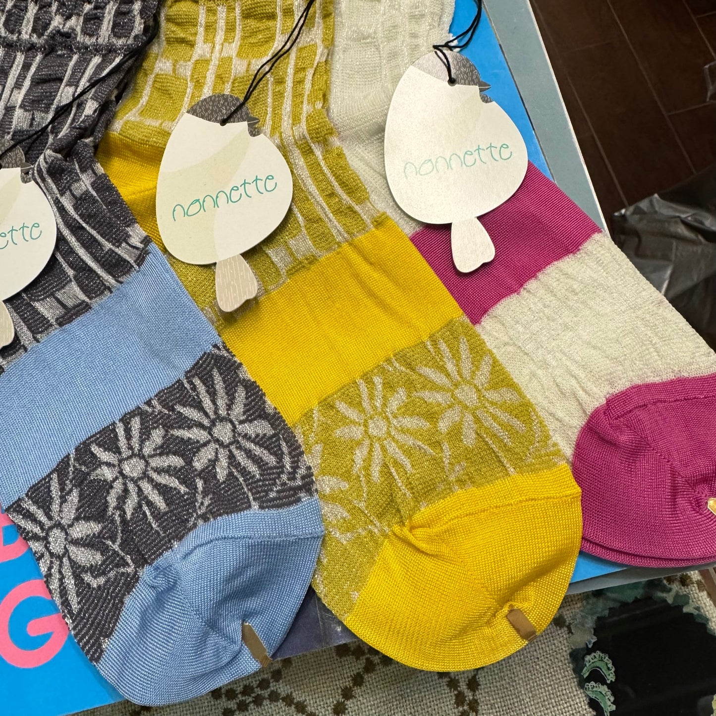 Nonnette Floral Socks, 3 Colors, made in Japan