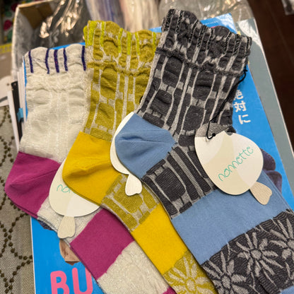 Nonnette Floral Socks, 3 Colors, made in Japan