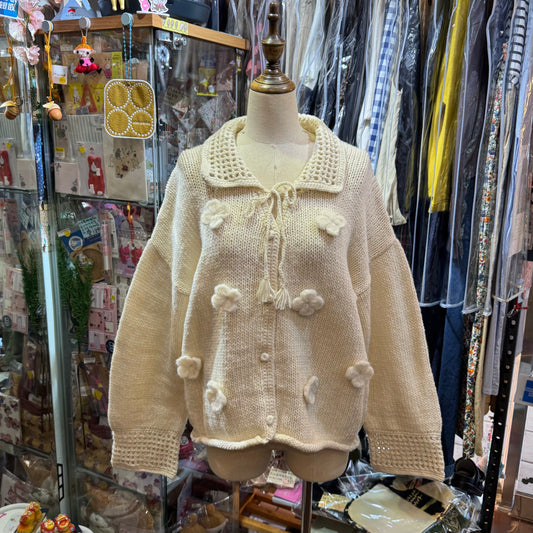 Tumugu White Hand Knit Cardigan, made in Peru