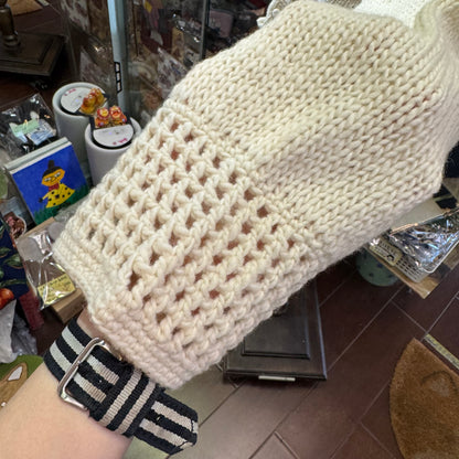 Tumugu White Hand Knit Cardigan, made in Peru
