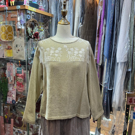 Castle Combe Beige Embroidery Wool Top, made in Japan