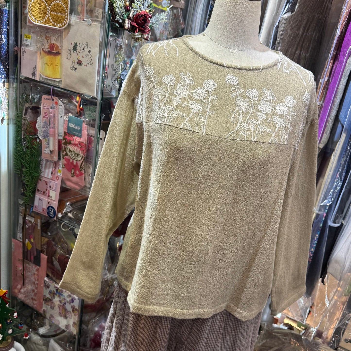 Castle Combe Beige Embroidery Wool Top, made in Japan
