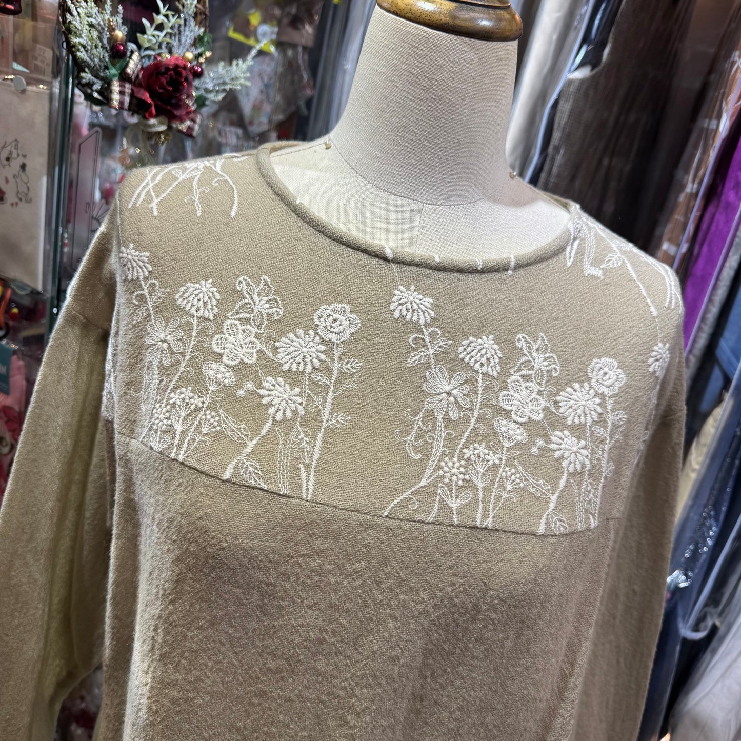 Castle Combe Beige Embroidery Wool Top, made in Japan