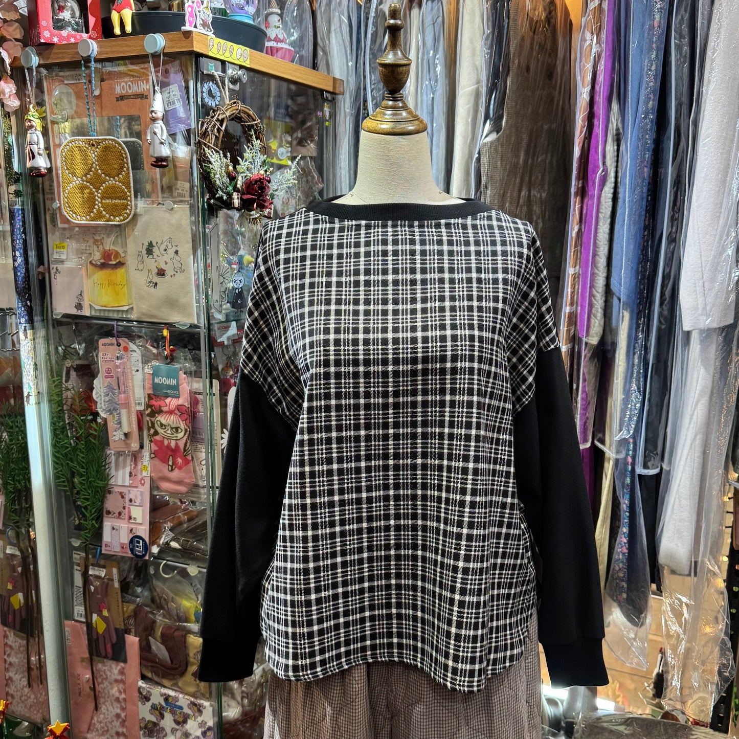 EXTRA20- Vent d Ouest Black Checked Sweater Top, made in Japan