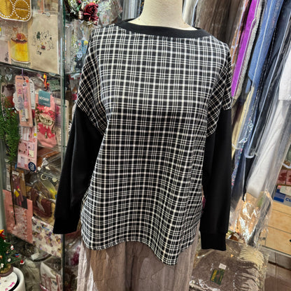EXTRA30- Vent d Ouest Black Checked Sweater Top, made in Japan