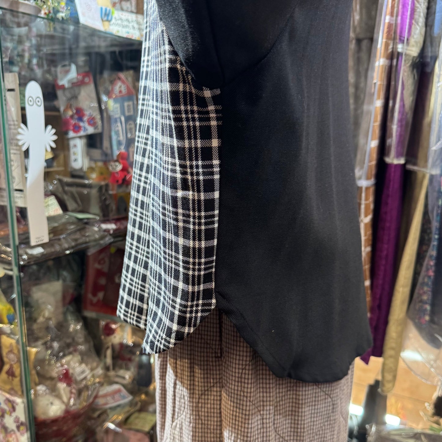EXTRA20- Vent d Ouest Black Checked Sweater Top, made in Japan