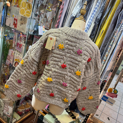 Ichi ANTIQUITES Hand Knit Embroidery Sweater, 2 Colors, made in Peru