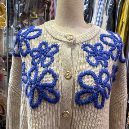 Tumugu Light Grey Flora Embroidery Cardigan
