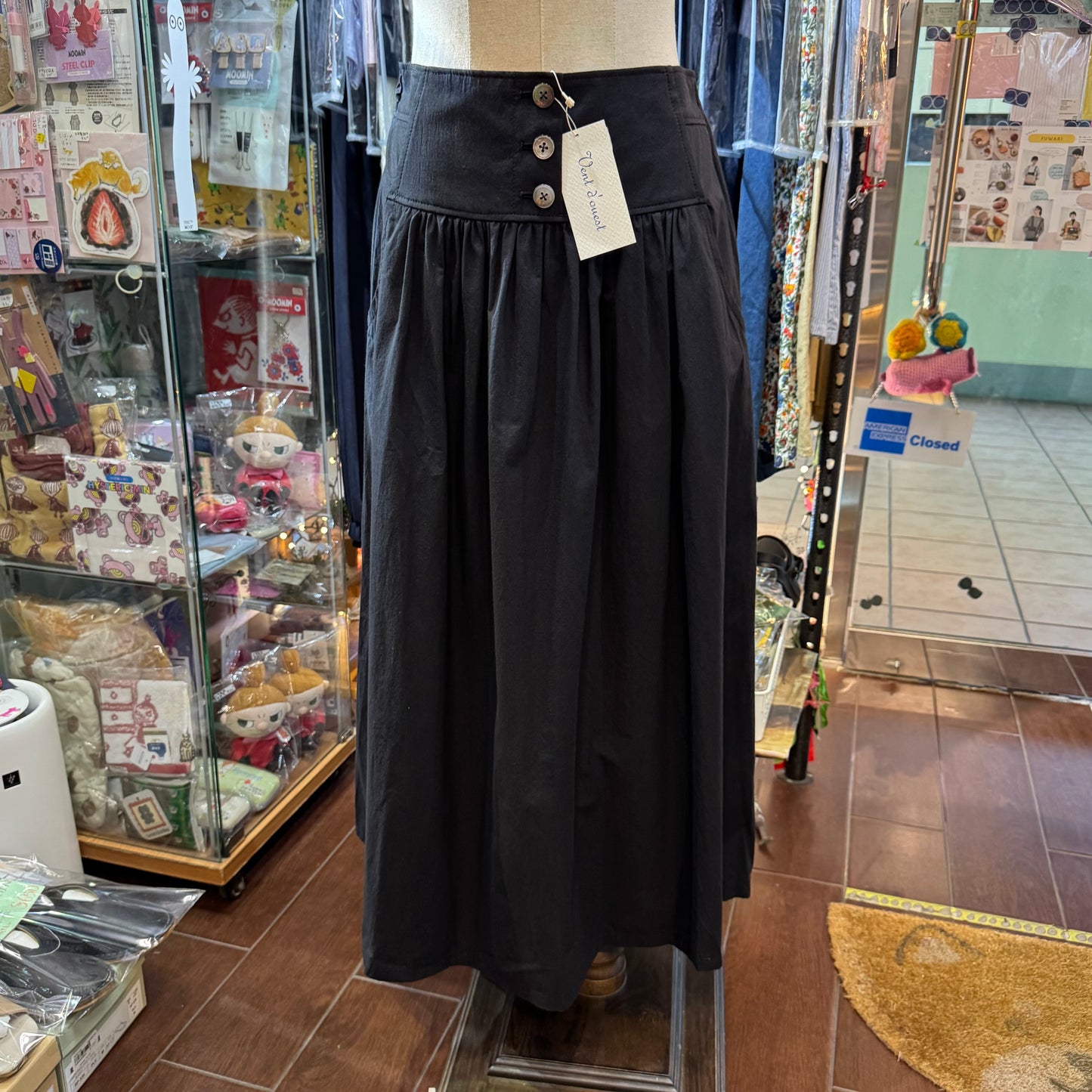 Vent d Ouest Black Skirt, made in Japan