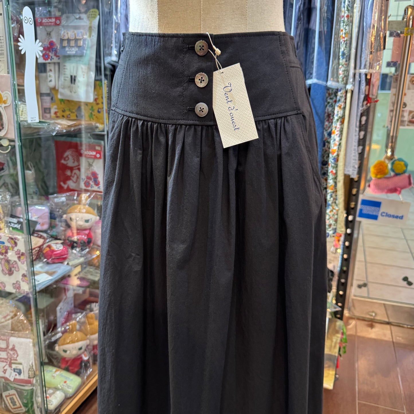 Vent d Ouest Black Skirt, made in Japan