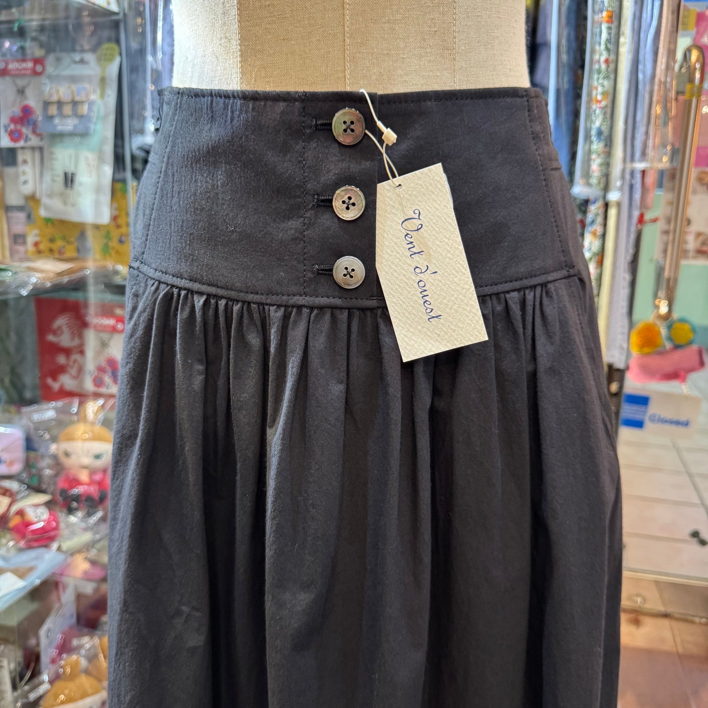 Vent d Ouest Black Skirt, made in Japan