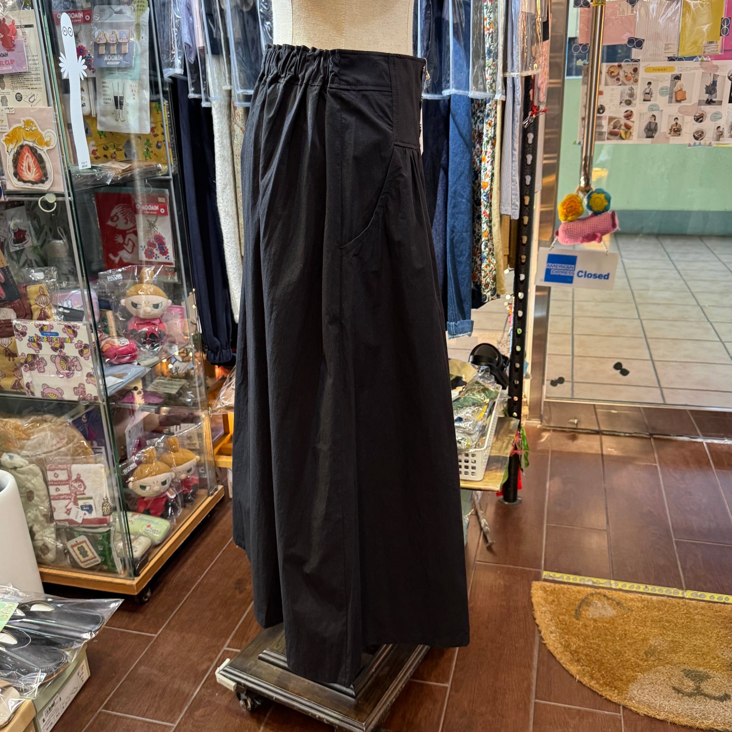 Vent d Ouest Black Skirt, made in Japan