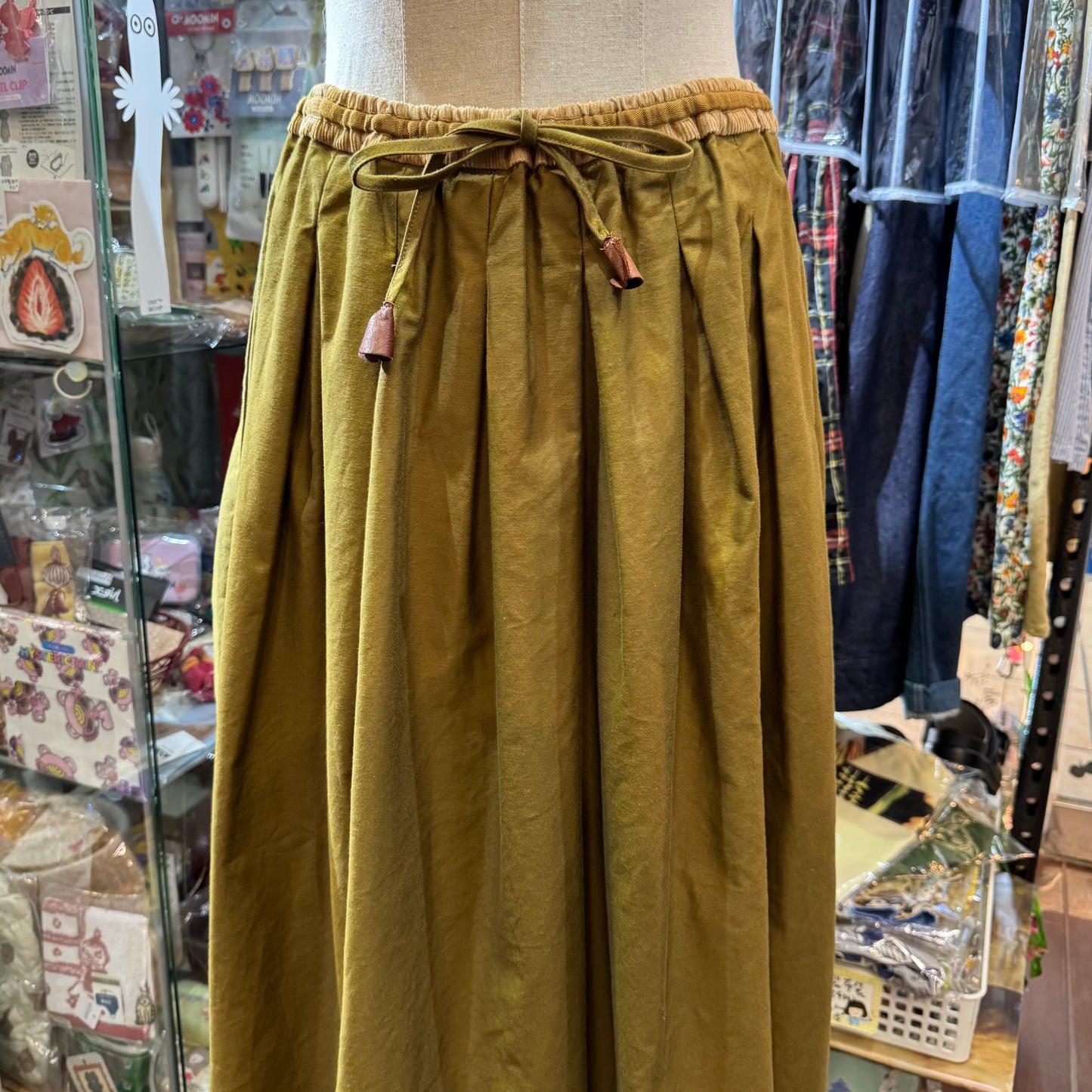 VM Beige Tuck Skirt, made in Japan
