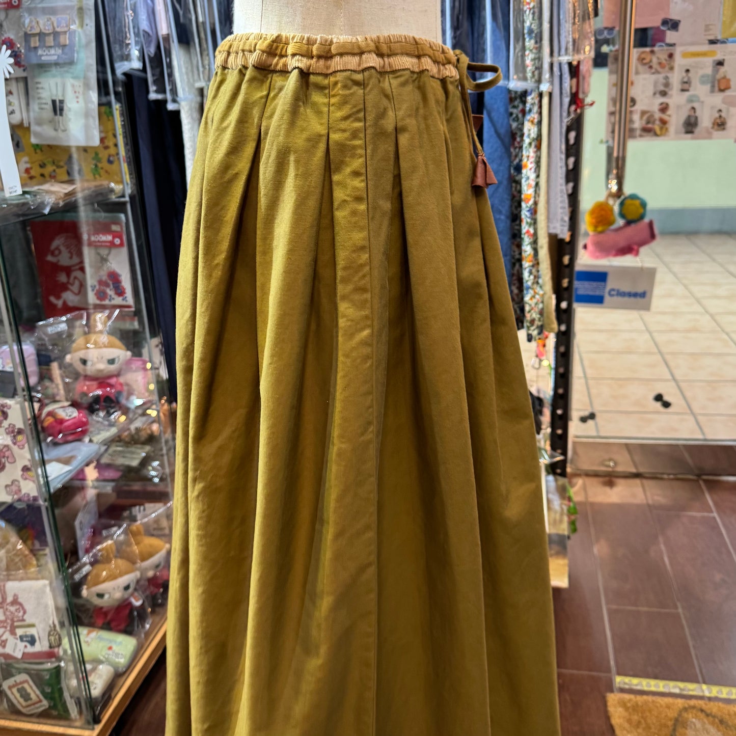 VM Beige Tuck Skirt, made in Japan