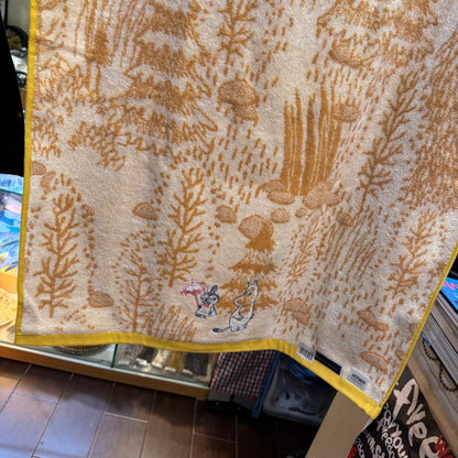 Little My and Moomin Beige Bath Towel