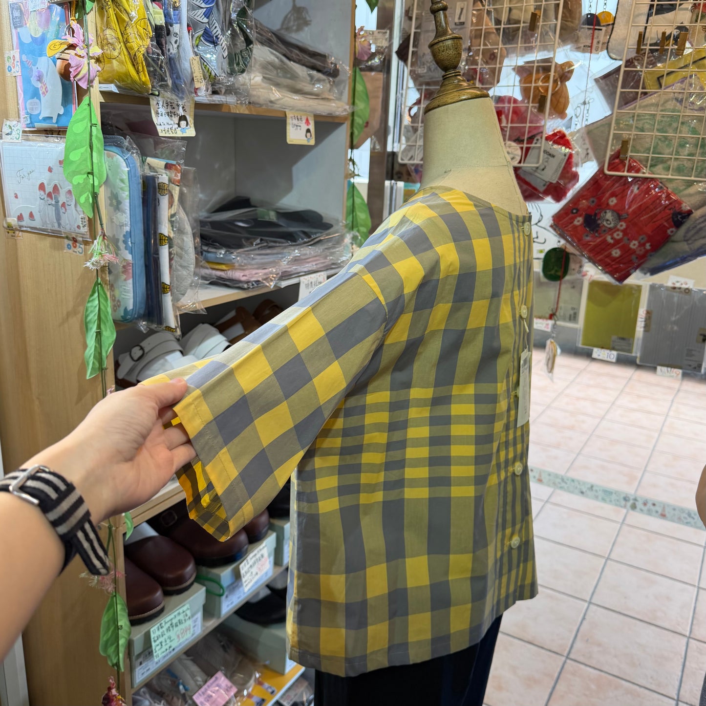 Vent d Ouest Yellow Checked 2 Way Blouse, made in Japan
