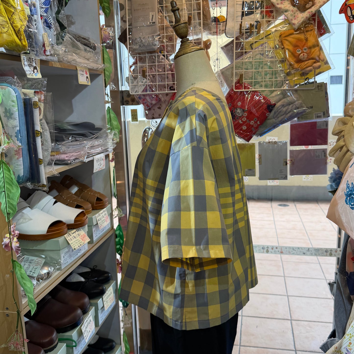 Vent d Ouest Yellow Checked 2 Way Blouse, made in Japan