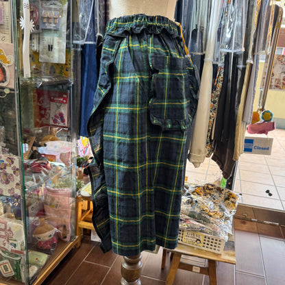 Drowse and yet… Green Checked Short Pants, made in Japan