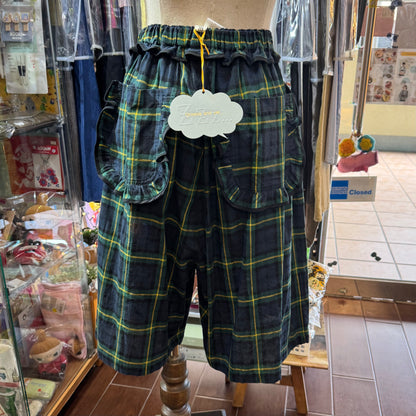 Drowse and yet… Green Checked Short Pants, made in Japan