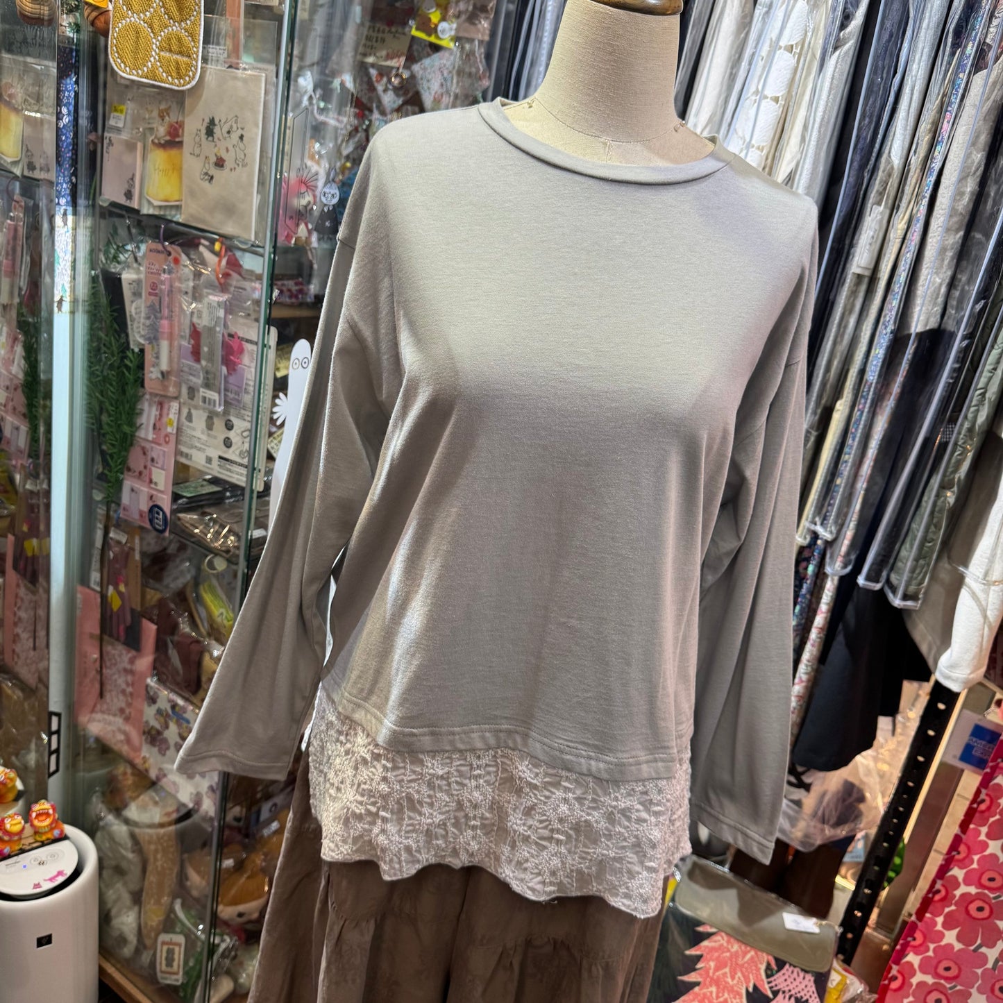 EXTRA20- Lueuf Grey Lace T-shirt, made in Japan