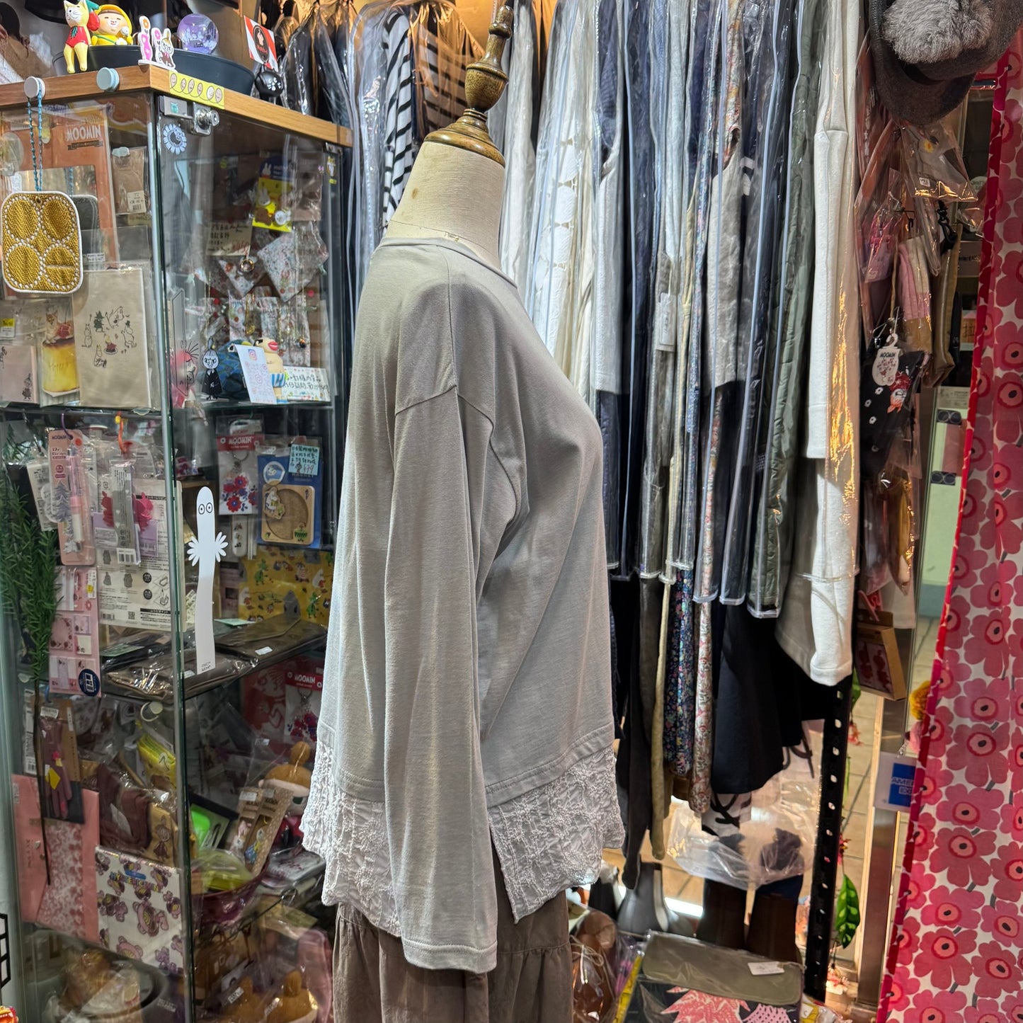 EXTRA20- Lueuf Grey Lace T-shirt, made in Japan