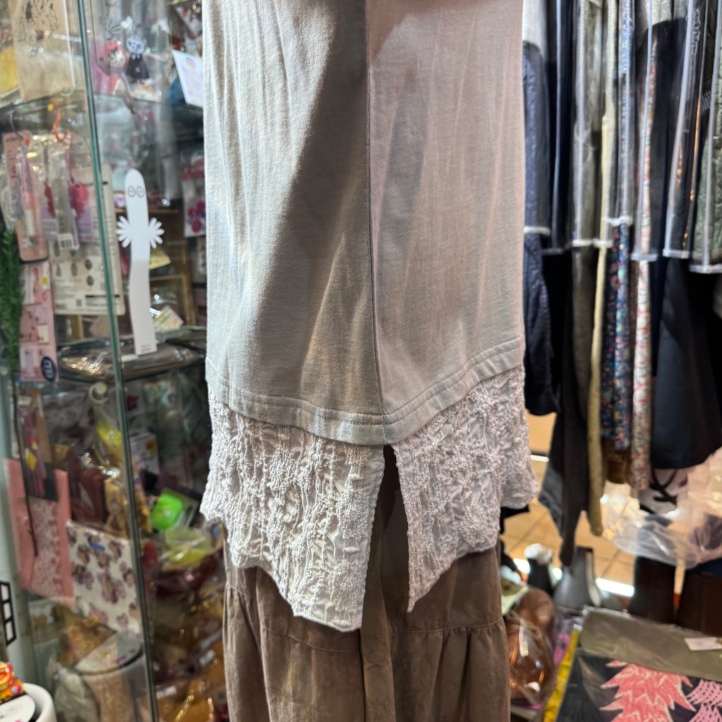 EXTRA20- Lueuf Grey Lace T-shirt, made in Japan